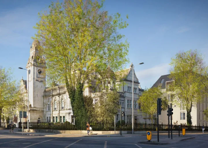 6- County Hall Kingston