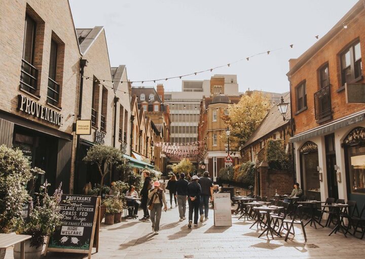 Chelsea Design Quarter sokağı, kafe ve restoranlar